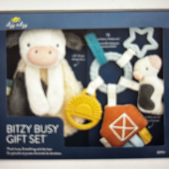 Bitzy Busy Gift Set by Itzy Ritzy - Picture 2 of 11